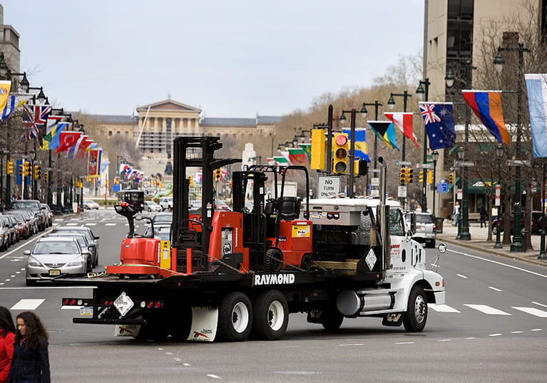 Raymond Lift Trucks, Fork Lifts, & Reach Trucks