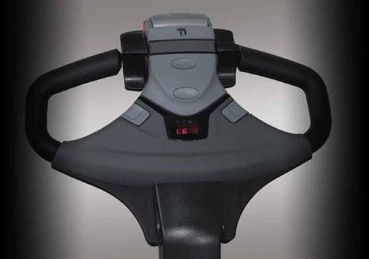 Raymond 6210 Walkie Straddle Stacker; Walkie Pallet Stacker with ergonomic, easy-to-use controls