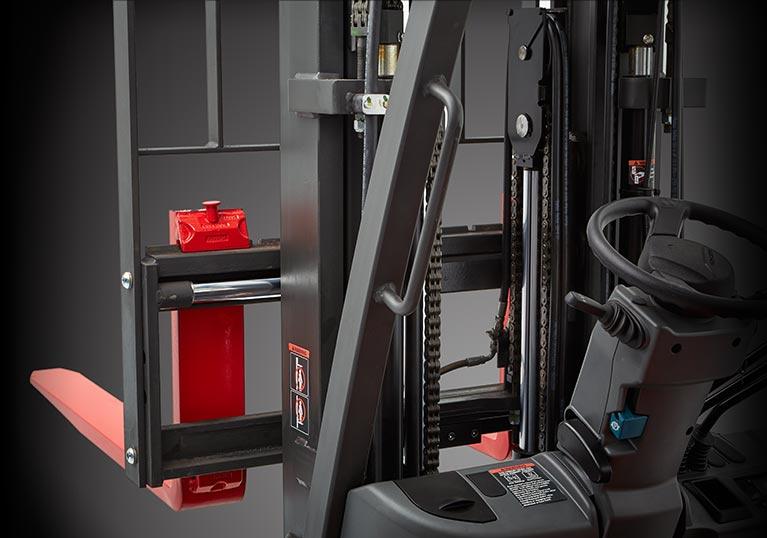 Raymond sit down forklift with integral sideshift