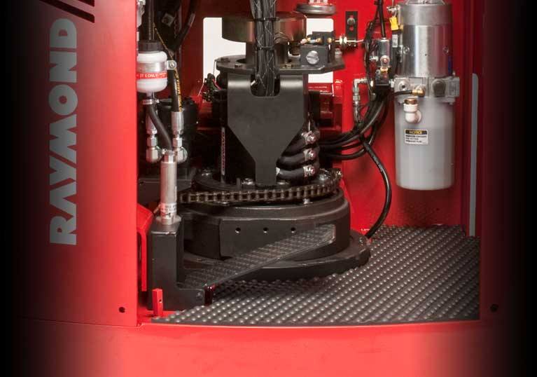 Raymond 8900 Riding Pallet Truck easy drive tire access