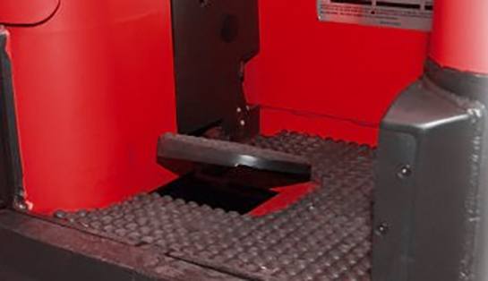 Raymond 8900 Riding Pallet Truck with Operator Compartment Sensor System