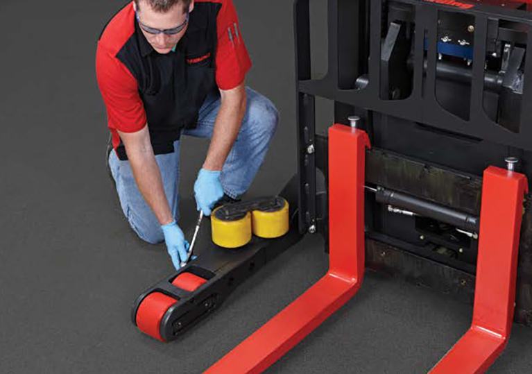 Raymond Reach Trucks easy load wheel change