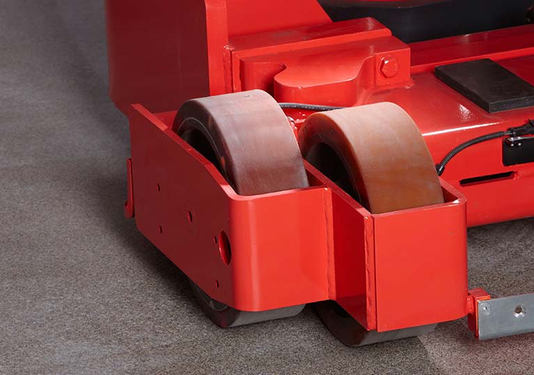 Raymond 9800 Swing Reach Truck dual drive tires